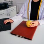 Como escolher um profissional emagrecedor